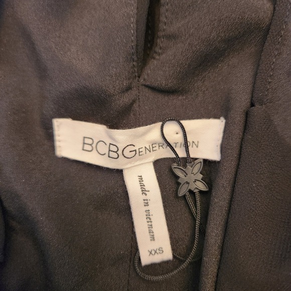 BCBG Generation Black Maxi Dress Ruffle Sheer Bottom V Neck Sleeveless Maxi NWT - Picture 11 of 12